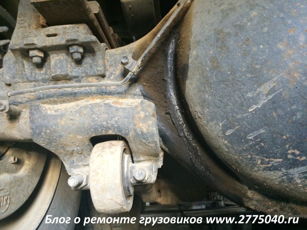 Течь заднего моста Исузу Гига ( Isuzu Giga ) . Автосервис Первый. Владивосток